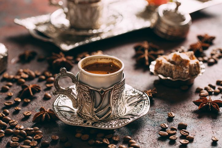 3 Tips Sehat Minum Kopi Saat Menjalani Ibadah Puasa
