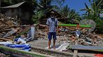 Warga Lumajang Terpaksa Rubuhkan Rumah Rusak Imbas Gempa