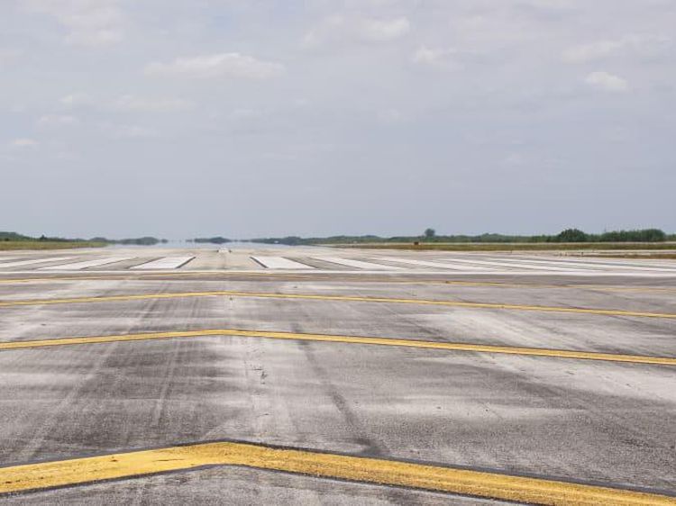 Foto Bandara Terbesar di Dunia yang Tak Pernah Ada