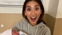 Hingga akhirnya beredar kabar jika Brenda Song melahirkan bayi laki-laki yang dinamakan Dakota pada 5 April. Dok. Instagram/brendasong