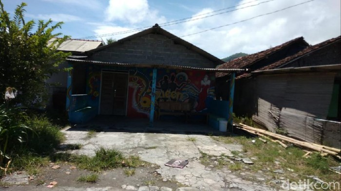 Salah satu tempat karaoke di kawasan Parangkusumo, Kalurahan Parangtritis, Kapanewon Kretek, Kabupaten Bantul tutup saat bulan ramadhan.