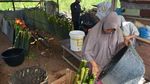 Melihat Pembuatan Lemang Bambu, Kuliner Populer Kala Ramadhan