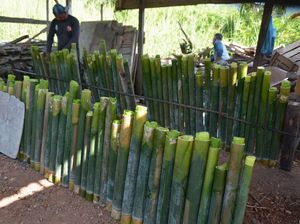 Melihat Pembuatan Lemang Bambu, Kuliner Populer Kala Ramadhan