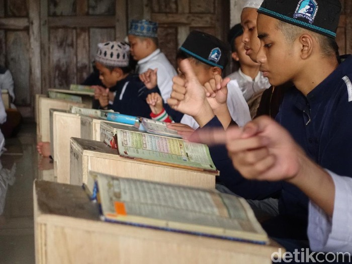 Kegiatan di Rumah Tahfidz Tunarungu Darul A’Shom, Kamis (9/4/2021).