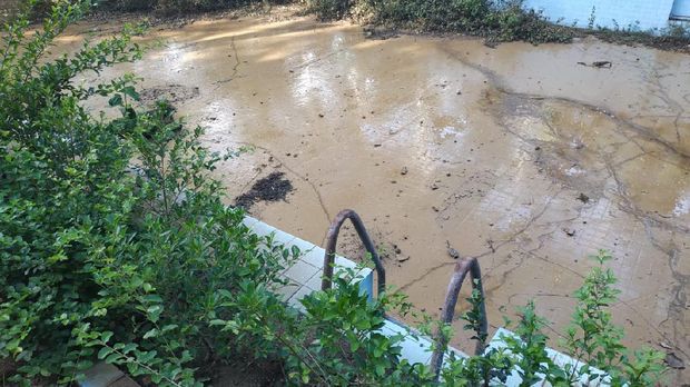 Kolam renang di lingkungan Tamperan, Kelurahan Sudiharjo, Pacitan, dipercaya menyimpan selaksa cerita horor