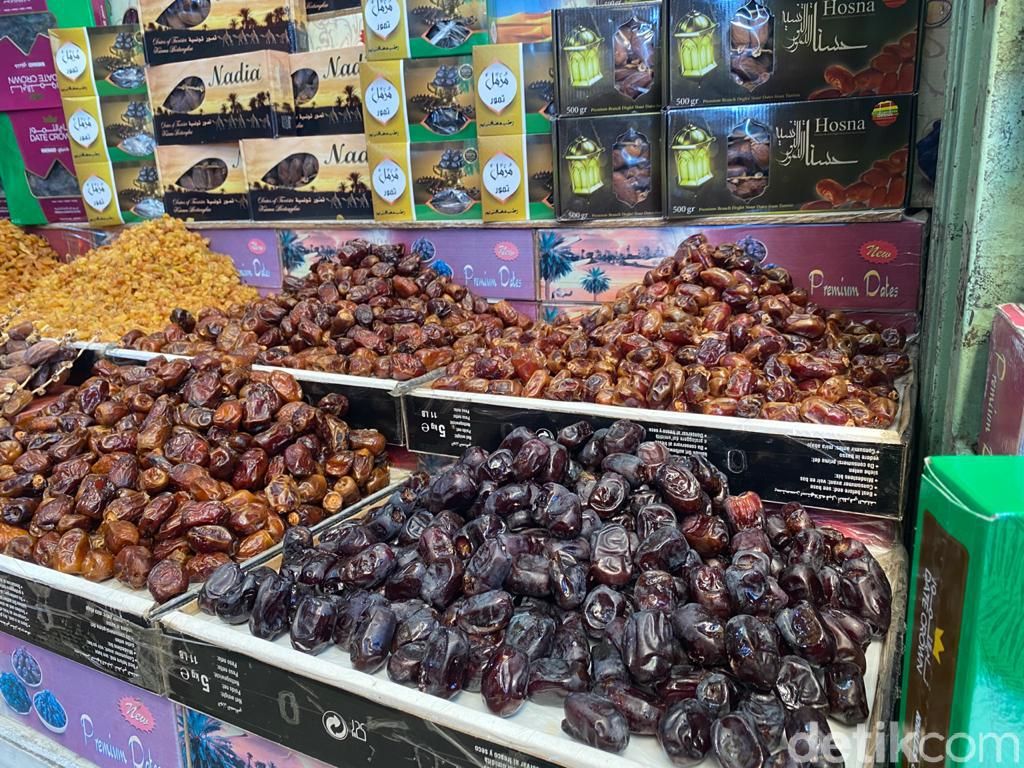 Kurma di Pasar Tanah Abang