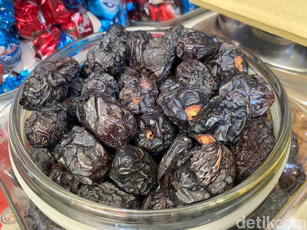 Segini Harga Kurma Ajwa Madinah dan Medjool di Pasar Tanah ...