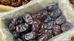 Suasana Pasar Kurma di Tanah Abang, Ada Kurma Ajwa Rp 300 Ribu per Kg!