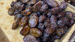Suasana Pasar Kurma di Tanah Abang, Ada Kurma Ajwa Rp 300 Ribu per Kg!