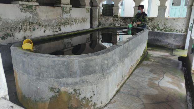 Masjid Kuno di Sidoarjo Yang Masih Gunakan Jam Matahari