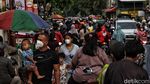 Foto: Warga Membludak di Pasar Takjil Ramadhan Koja
