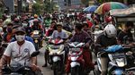 Foto: Warga Membludak di Pasar Takjil Ramadhan Koja