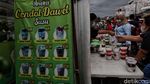 Foto: Warga Membludak di Pasar Takjil Ramadhan Koja