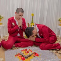 Tidak sedikit netizen Indonesia berkomentar dengan kata-kata kasar, bahkan pasangan tersebut mendapat ancaman kematian. Foto: Facebook