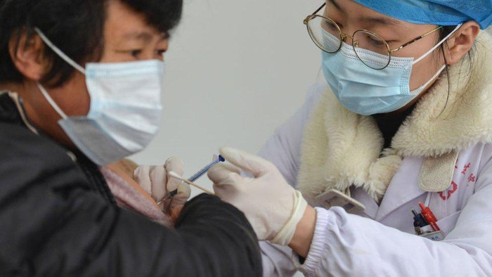 Pejabat China akui vaksin buatan lokal tidak memberi tingkat perlindungan tinggi, lalu sebut pernyataannya kesalahpahaman total
