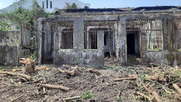 Penampakan penjara kalisosok surabaya saat dibersihkan DKRTH setelah mangkrak bertahun-tahun