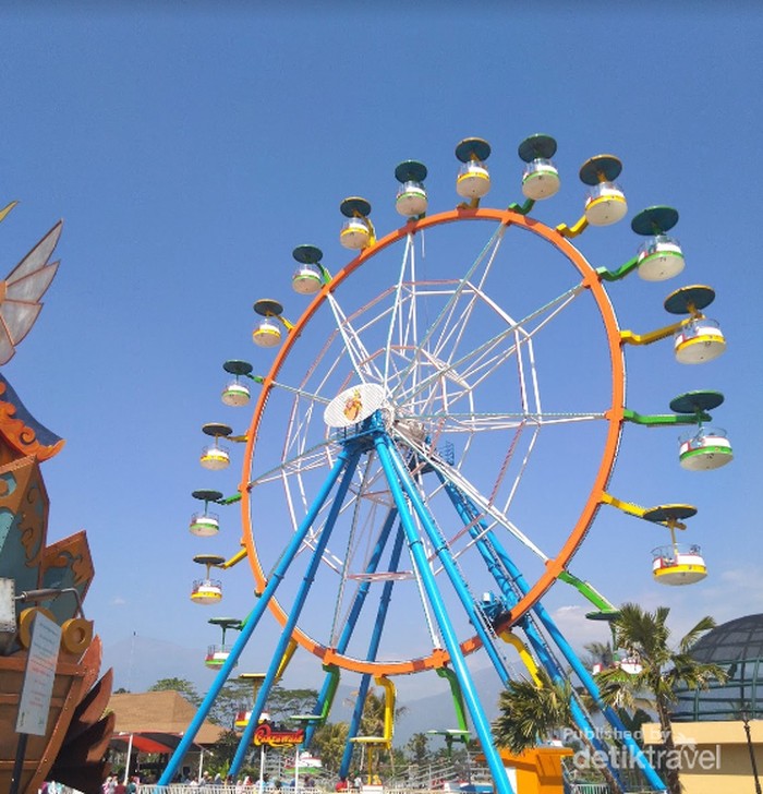 4. Saloka Theme Park