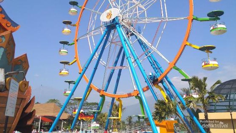 Rekomendasi Wisata Kabupaten Semarang Yang Gak Kalah Kece 4. Saloka Theme Park