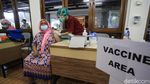 Tak Batalkan Puasa, Vaksinasi COVID-19 Tetap Digelar Saat Ramadhan
