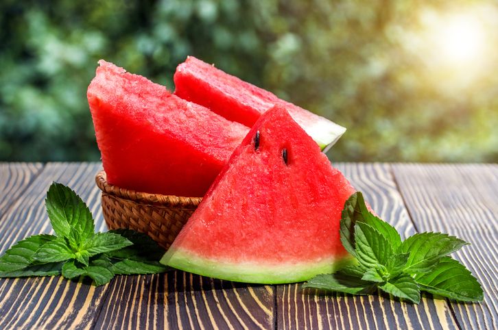 7 Tips Sahur Agar Tidak Dehidrasi saat Berpuasa