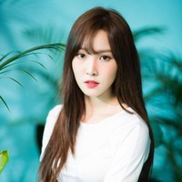 Bagaimana dengan Yuju? Vokalis utama GFRIEND ini menyumbang lagu berjudul ‘Comfort’ sebagai soundtrack drama Korea Bossam: Steal The Fate. Lagunya pun memuncaki tangga lagu soundtrack di aplikasi streaming Melon. Foto: dok Naver x Dispatch