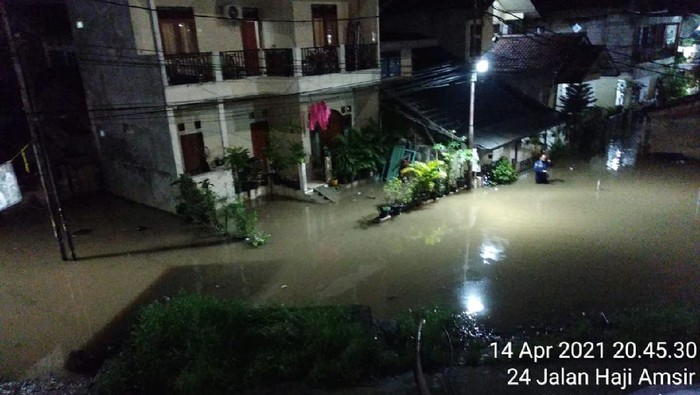Banjir di RW 04 Cipinang Melayu