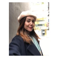 Aku menerima panggilan tanggihan yang tidak terhitung. Penagih bahkan mengancam untuk pergi ke teman-teman artisku dan rekan-rekan kerja saudaraku untuk mendapatkan uangnya. Untuk menghindari mereka menyeret teman-temanku, aku memutuskan untuk menyatakan bangkrut, ujarnya dilansir Yahoo Style. Foto: Instagram @ladybelindahon