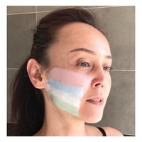 Wanita 45 tahun tersebut mengaku tidak ingin meminjam uang dari teman-temannya dari kalangan selebriti karena tidak ingin menghancurkan hubungan mereka. Foto: Instagram @ladybelindahon