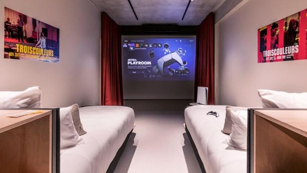 Bioskop dalam hotel