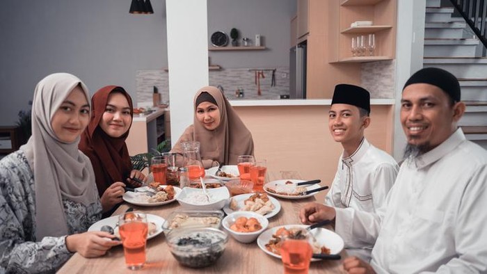 Anjuran Berbukalah dengan yang Manis Bukan Berasal dari Sunnah Nabi Muhammad SAW