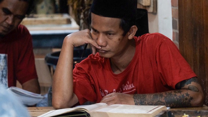 Cara Anak Punk Isi Ramadhan di Pondok Tasawuf Underground Cara Anak Punk Isi Ramadhan di Pondok Tasawuf Underground
