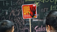 Aksi ini merupakan wujud kepedulian terhadap korban bencana alam di NTT.