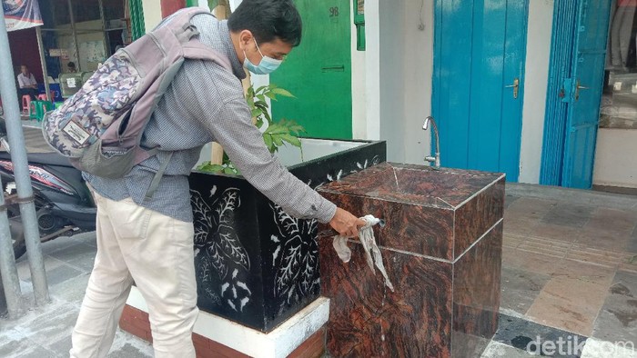 Fasum hilang di Kudus City Walk
