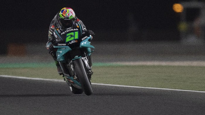 DOHA, QATAR - APRIL 03:  Franco Morbidelli of Italy and Petronas Yamaha SRT heads down a straight during the MotoGP of Qatar - Qualifying at Losail Circuit on April 03, 2021 in Doha, Qatar. (Photo by Mirco Lazzari gp/Getty Images)