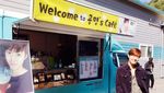 Pose Keren Gong Myung Saat di Depan Food Truck hingga Nongkrong di Resto