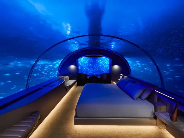 Hotel bawah laut yang disebut Muraka ini merupakan salah satu penginapan milik Conrad Maldives Rangali Island. Hotel ini merupakan hotel bawah laut pertama di dunia dan terbuka untuk tamu umum. Foto: Conrad Hotels & Resorts Hotel bawah laut yang disebut Muraka ini merupakan salah satu penginapan milik Conrad Maldives Rangali Island. Hotel ini merupakan hotel bawah laut pertama di dunia dan terbuka untuk tamu umum. Foto: Conrad Hotels & Resorts