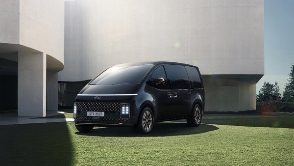 Mirip Pesawat Luar Angkasa, Ini Penampakan MPV Hyundai Staria