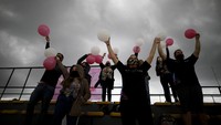 Meski merupakan tim baru, Vitarti Girls Team sudah memiliki pendukung.   