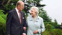 Kabar meninggalnya Pangeran Philip, suami dari Ratu Inggris Elizabeth II , juga membuat dunia gempar. Pangeran Philips meninggal dunia pada 9 April 2021 dalam usia 99 tahun atau dua bulan sebelum ulang tahunnya yang ke-100. Dok. BBC Magazine  