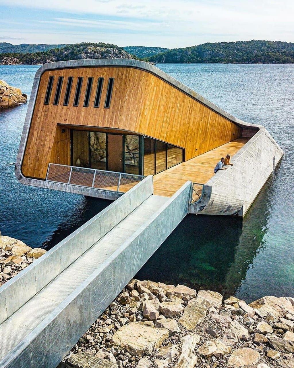 Keren! Ini Restoran di Bawah Laut yang Paling Besar di Dunia