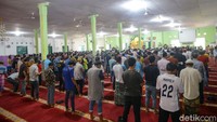 Masjid Al-Makmur mulanya hanya musala berukuran 8x12 meter.