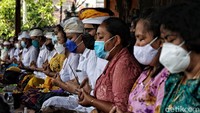 Perayaan Galungan dimaksudkan agar seluruh umat Hindu mampu membedakan dorongan hidup antara adharma dan budhi atma  