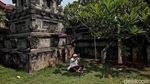 Khusyuknya Umat Hindu Saat Berdoa di Perayaan Galungan