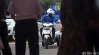 Aplikasi ini diharapkan mampu menekan, bahkan menghapus, perilaku menyimpang, seperti masalah calo saat warga mengurus surat izin mengemudi (SIM).