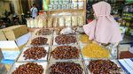 Kurma Pasar Tanah Abang Makin Laris Manis