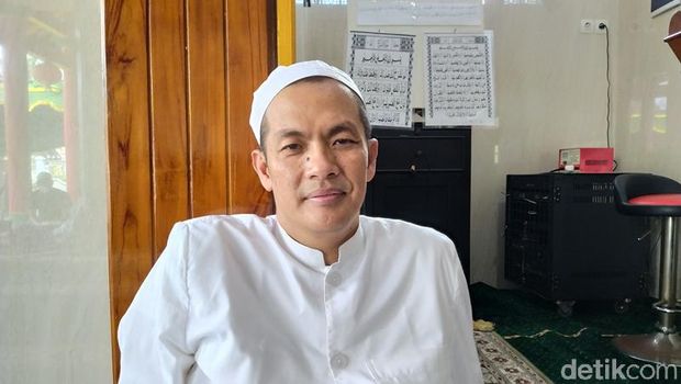 Masjid Al Mahdi yang sekilas mirip kelenteng di Magelang, Jateng