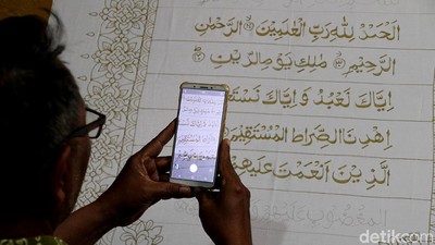 Melihat Proses Pembuatan Batik Alquran di Solo