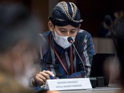 Sandiaga: Wisata Kosong Kita Disalahin, Penuh Juga Disalahin