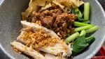 Yummy! Enaknya Bakmi Garing Halal dan Bakso Goreng Gurih Renyah