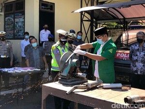 2,5 Ton Miras Digilas dan Puluhan Knalpot Brong Dipotong di Banyuwangi